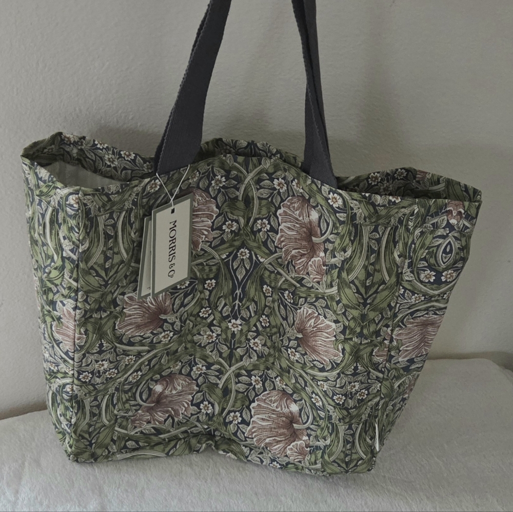 Morris & Co. Green Floral Tote Bag